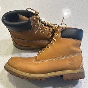 Timberlands Brown lace up Boots size 10 men’s